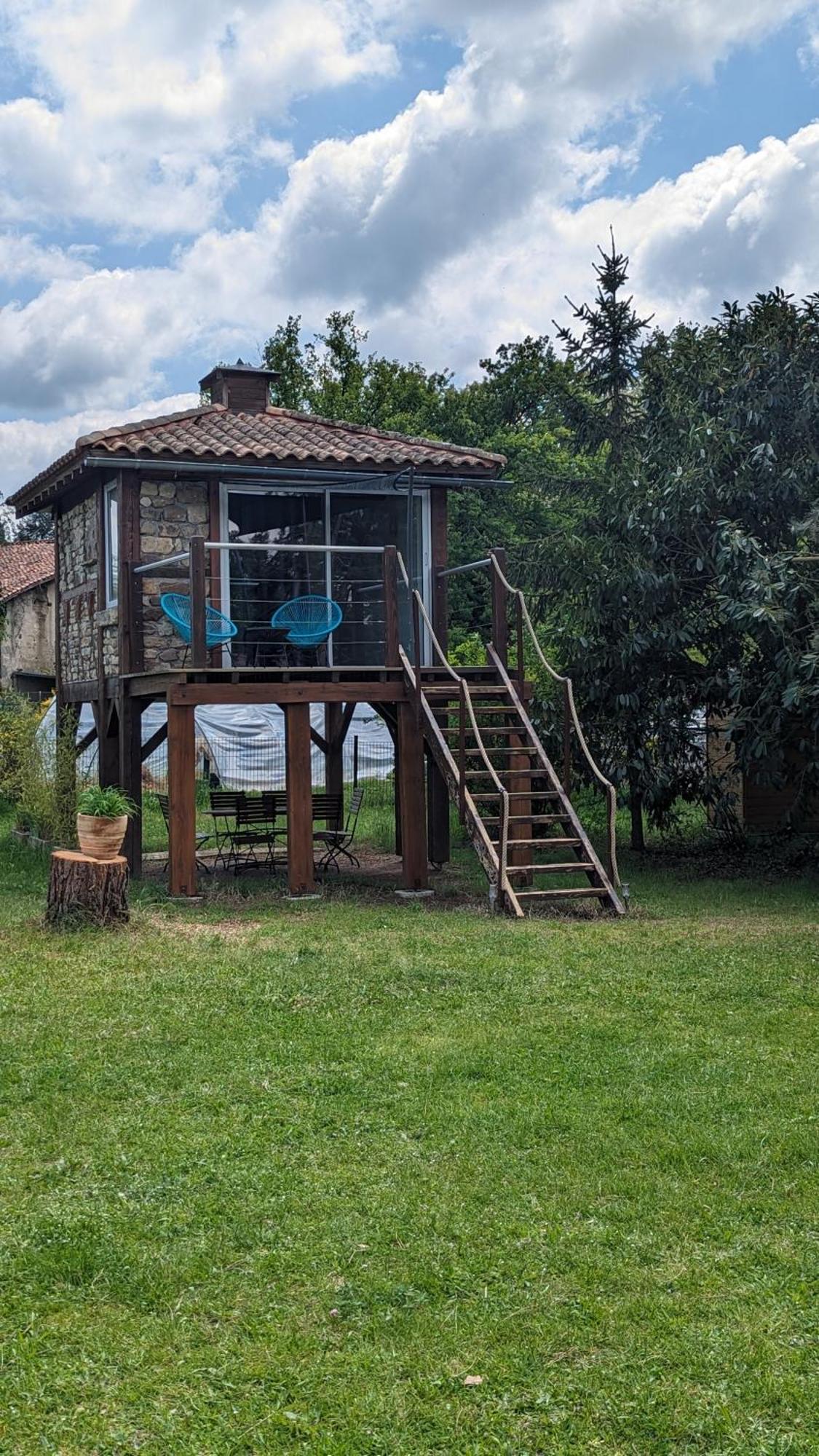 Отель Les Genets Orleat Экстерьер фото